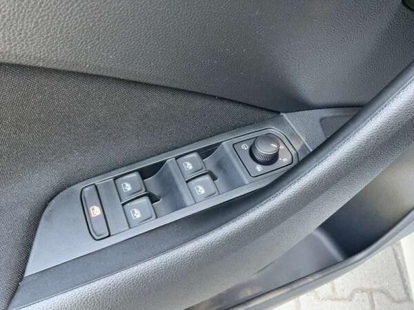 Skoda Kamiq TOUR 1,0 TSI 70 KW 5-GANG-SCHALTGETRIEBE