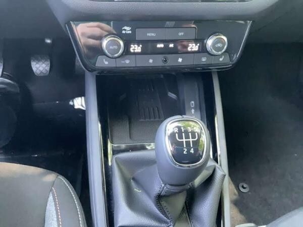 Skoda Kamiq TOUR 1,0 TSI 70 KW 5-GANG-SCHALTGETRIEBE