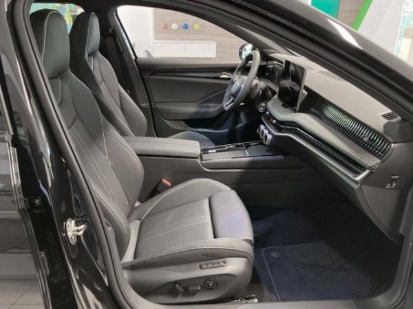 Skoda Superb Combi Sportline 1,5  TSI iV 6-Gang-DSG