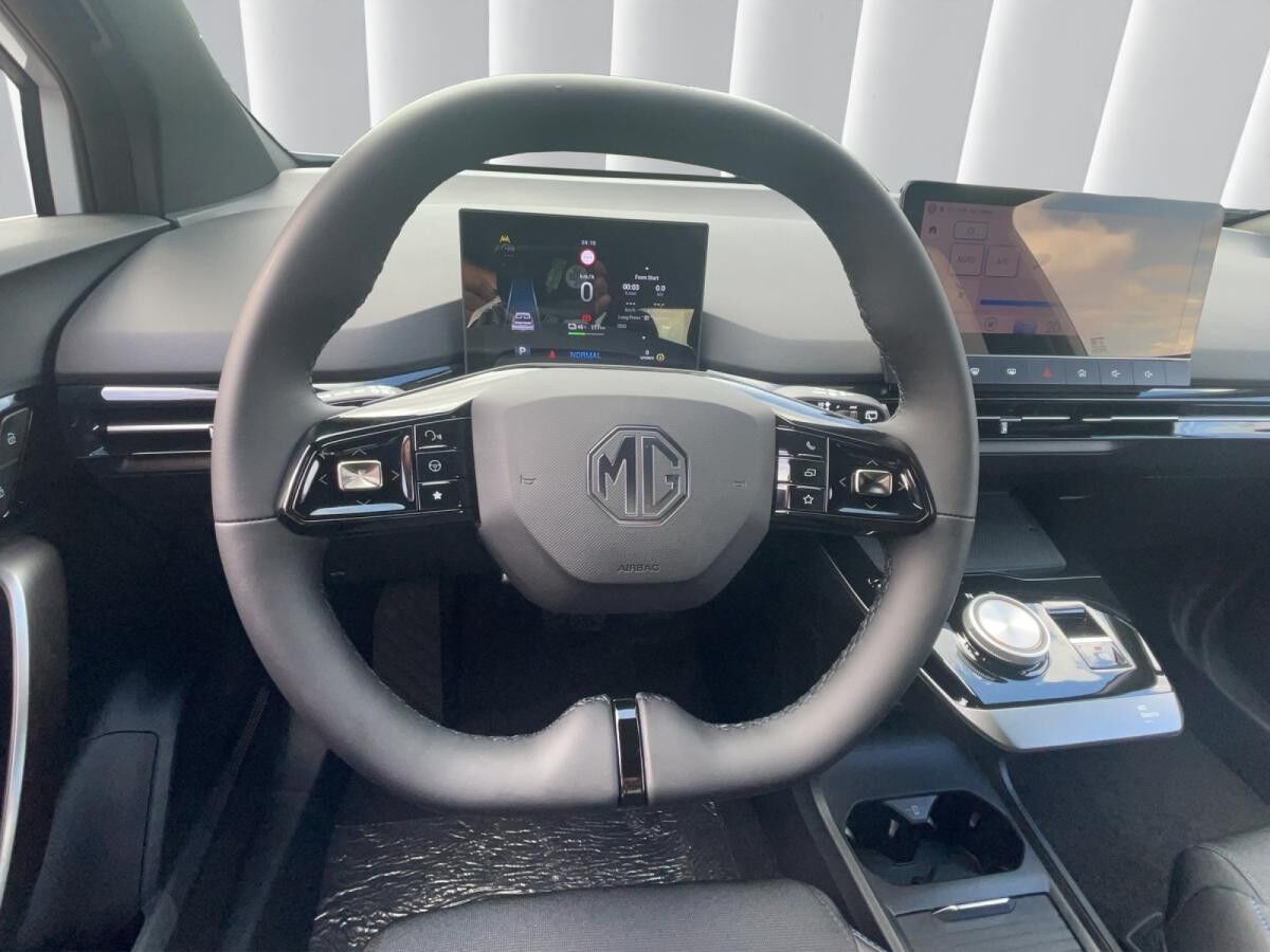 MG MG4 49 kWh LUX MY24 SONDERMODELL mit 350km Reichweite!!!