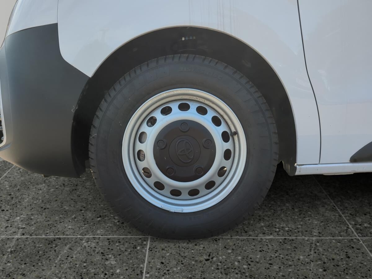 Toyota Proace 1.5 D L1 Meister +Klima+Navi+Laderaumboden