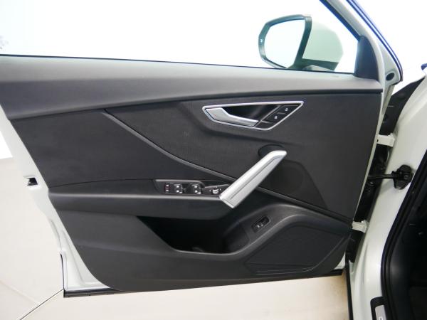 Audi Q2 30 TFSI advanced LED AHK virt. Cock. DAB