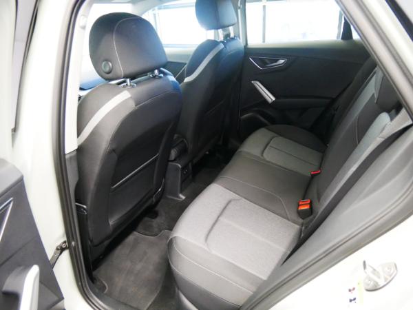 Audi Q2 30 TFSI advanced LED AHK virt. Cock.