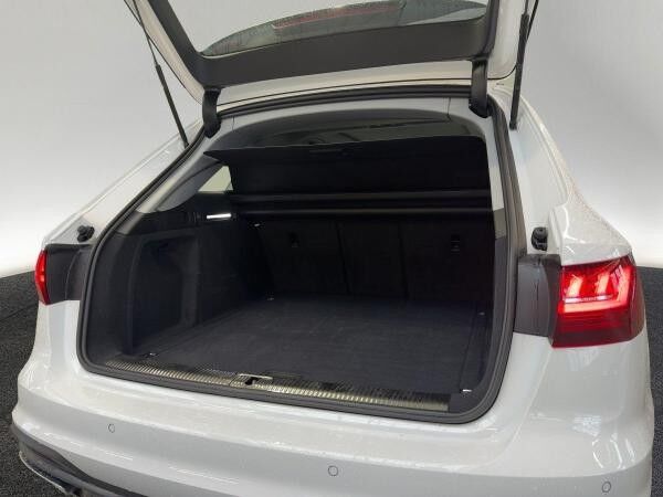 Audi A4 Avant 35 TFSI Pano Matrix LED Sportsitze