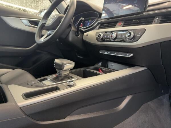 Audi A4 Avant 35 TFSI Pano Matrix LED Sportsitze