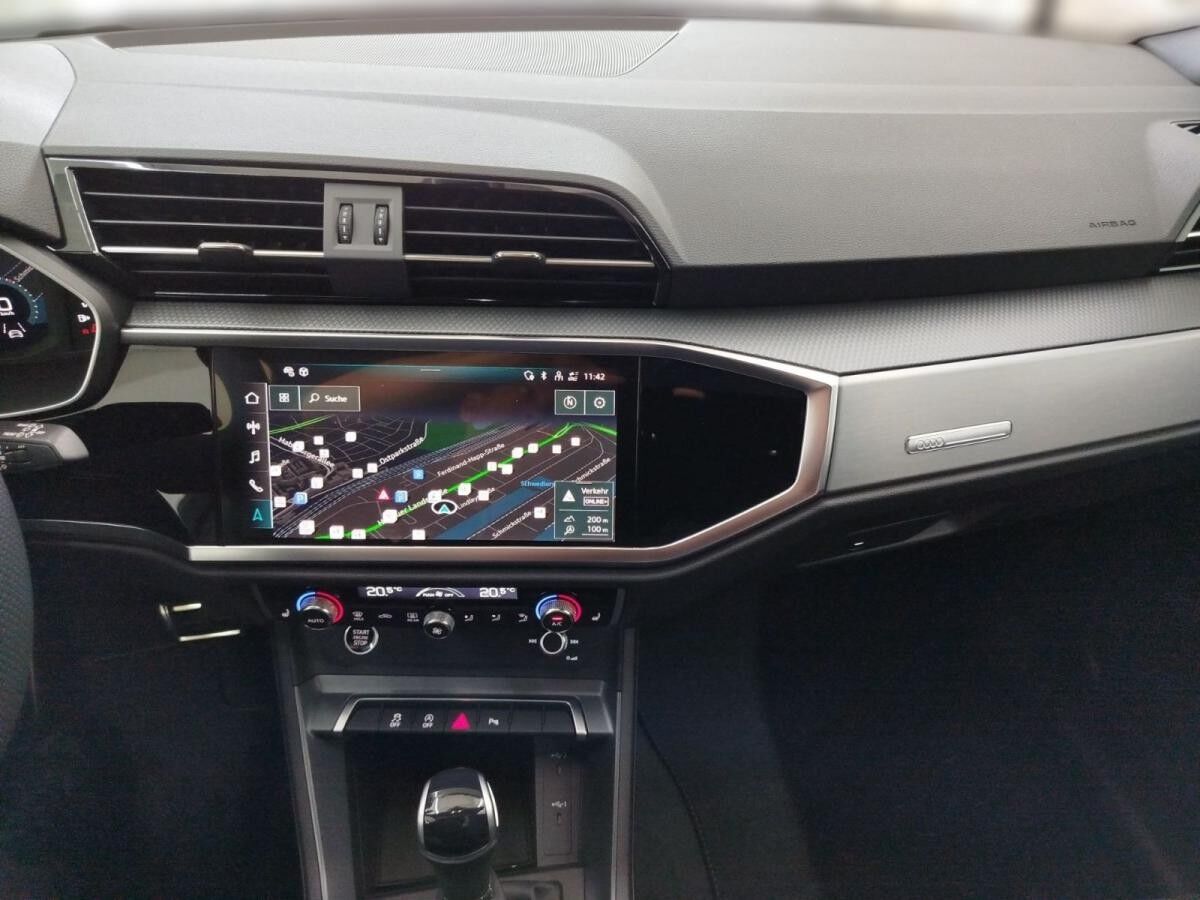 Audi Q3 35 TFSI S tronic S line LED ACC DAB