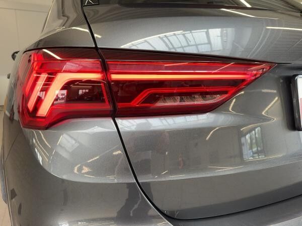 Audi Q3 45 TFSI quattro S line Pano Matrix AHK Kamera
