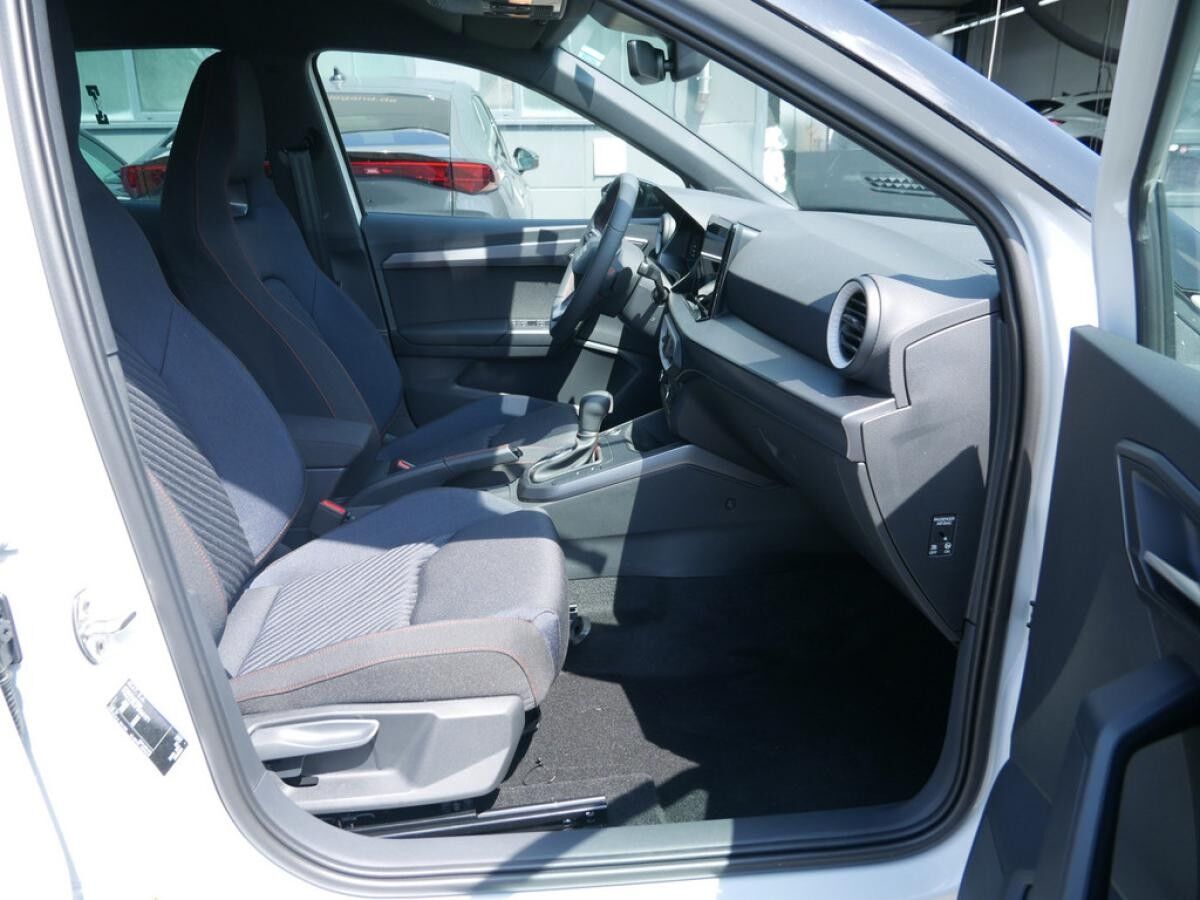 Seat Arona FR Black Edition 1.5 TSI - SHZ NAVI ACC LED *SN567*