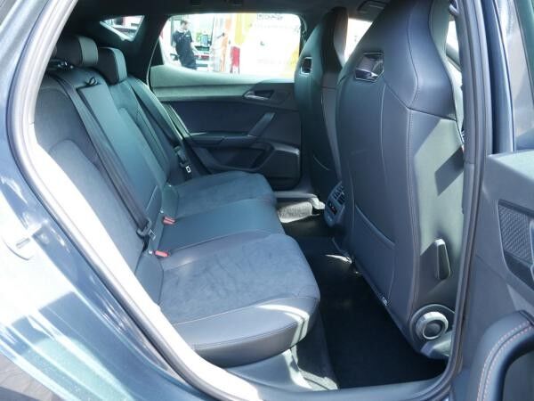 Cupra Leon 1.5 TSI PDC SHZ KAMERA NAVI ACC LED
