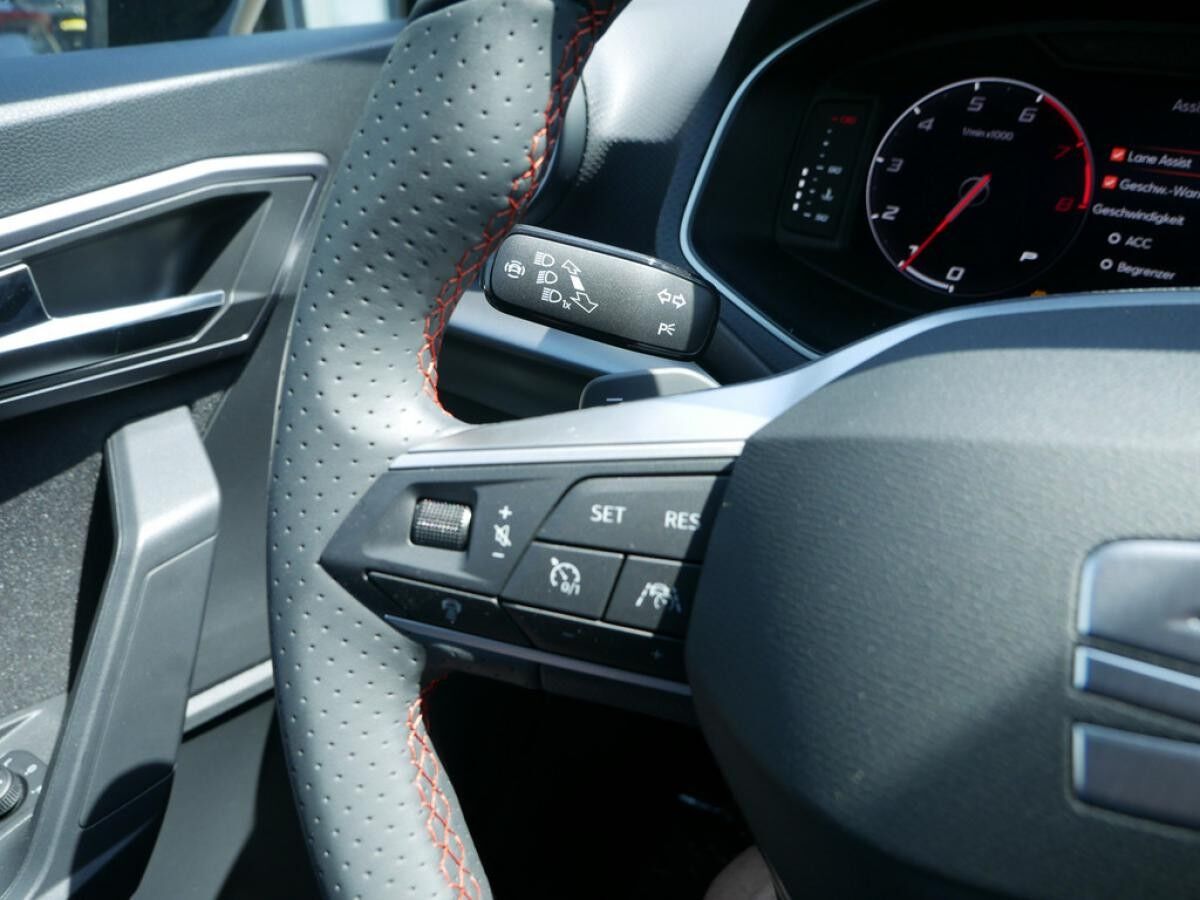 Seat Arona FR Black Edition 1.5 TSI - SHZ NAVI ACC LED *SN567*