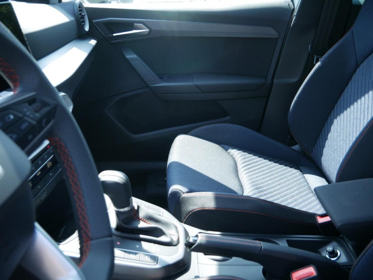 Seat Arona FR Black Edition 1.5 TSI - SHZ NAVI ACC LED *SN567*