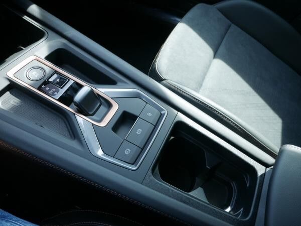 Cupra Leon 1.5 TSI PDC SHZ KAMERA NAVI ACC LED
