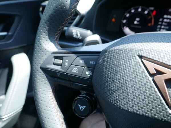 Cupra Leon Sportstourer VZ Extreme 2.0 TSI 4Drive - PANO *SN614*