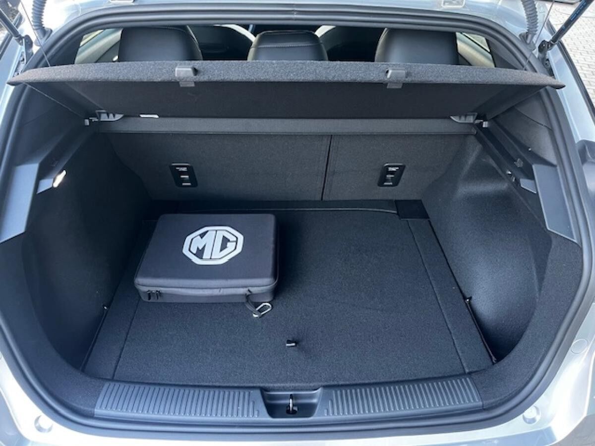 MG MG4 LUXURY STANDARD RANGE MY24 *SONDERAKTION* #SENSANTONELL