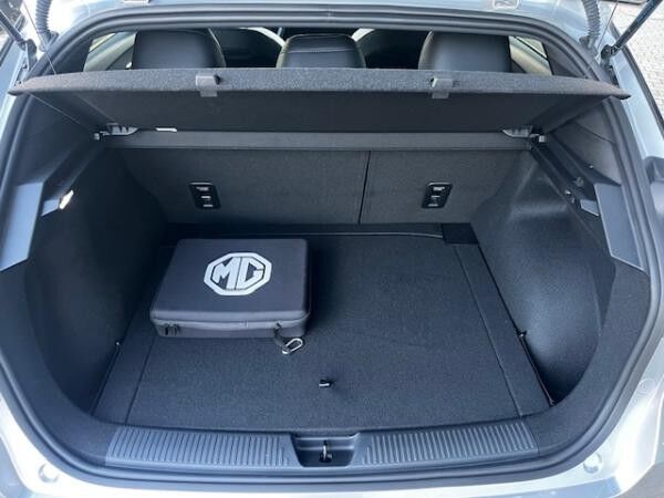 MG MG4 LUXURY STANDARD RANGE MY24 GEWERBE *SONDERAKTION* #SENSANTONELL