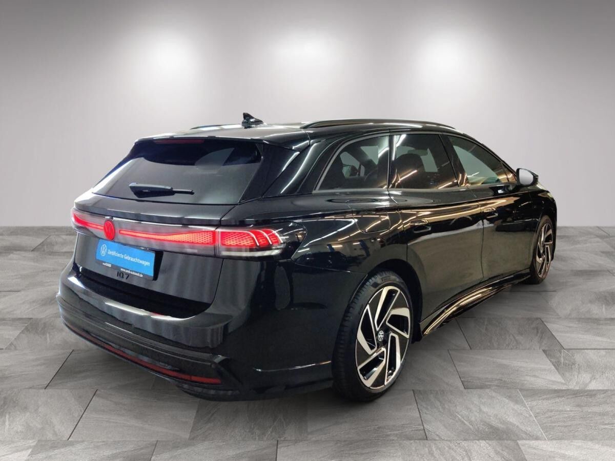 Volkswagen ID.7 Tourer Pro S h/AHK/Matrix/WäPu/01.30Garantie