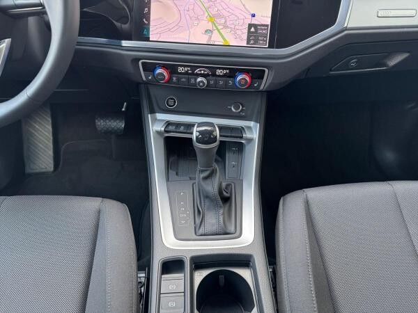 Audi Q3 Sportback S line 35TFSI LED NAV KAM ACC SHZ
