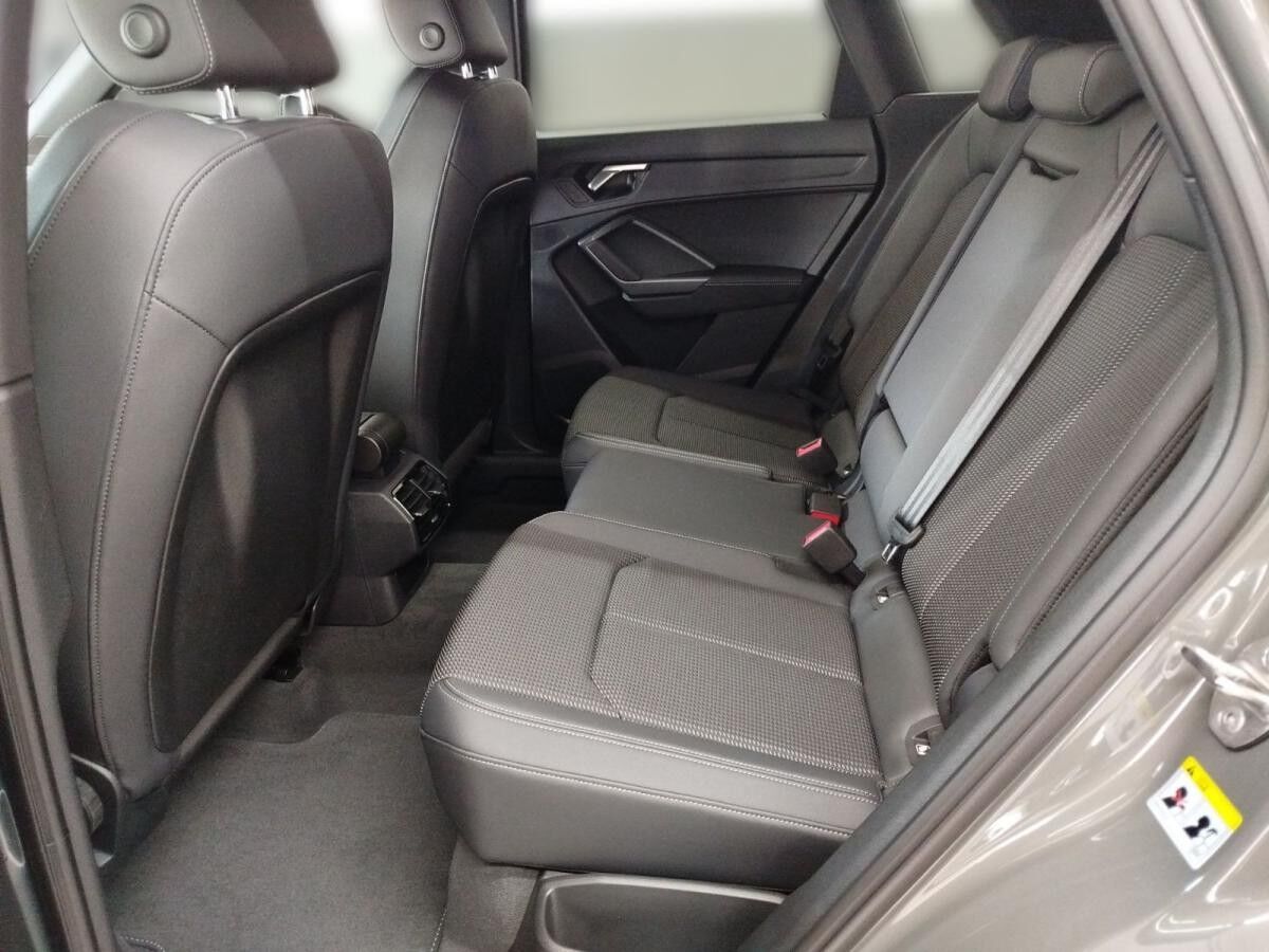 Audi Q3 35 TFSI S tronic S line LED ACC DAB