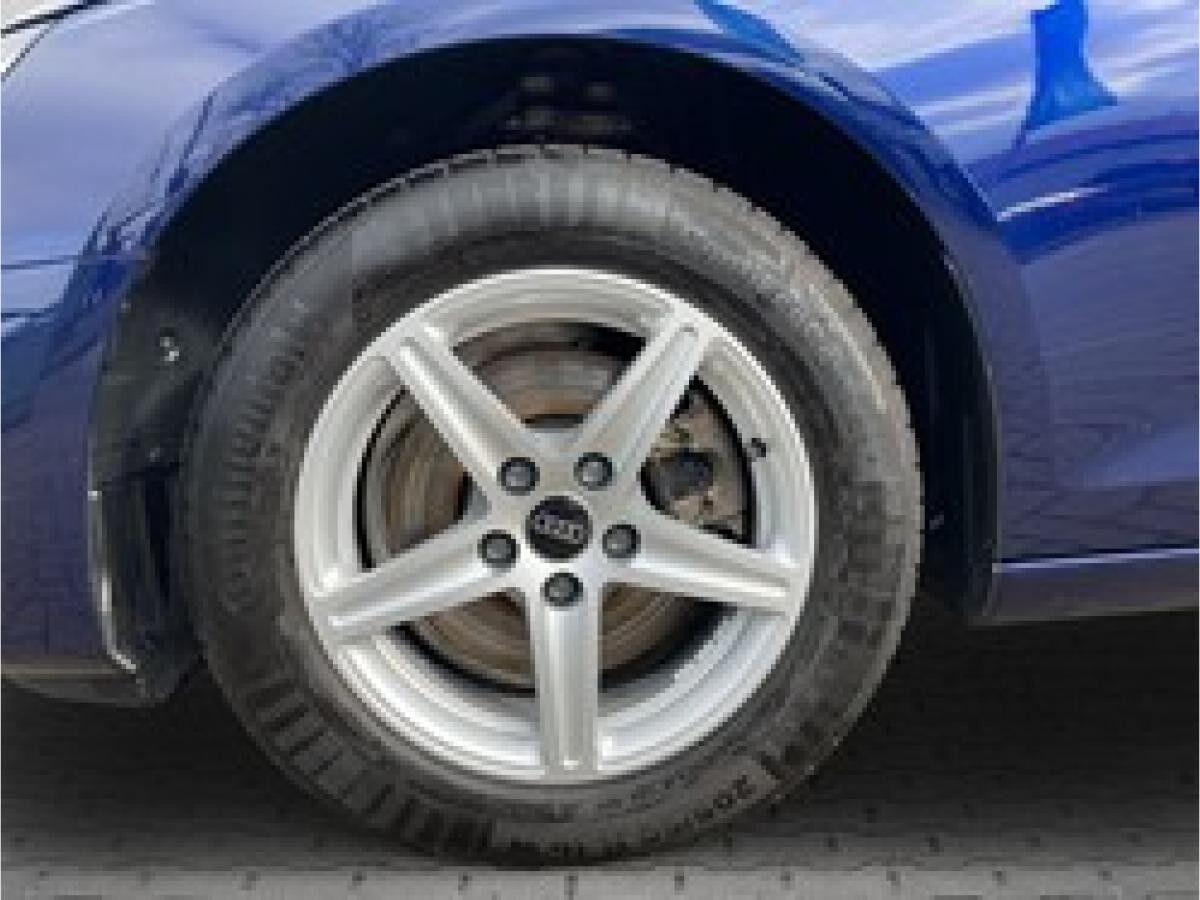 Audi A4 35 TFSI S-Tronic Limousine (8WC)