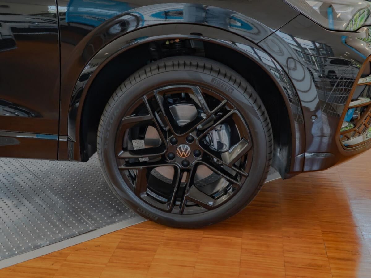 Volkswagen Tiguan R-Line 2,0 l TSI OPF 4MOTION 150 kW (204 PS) 7-Gang DSG **sofort Verfügbar!!**