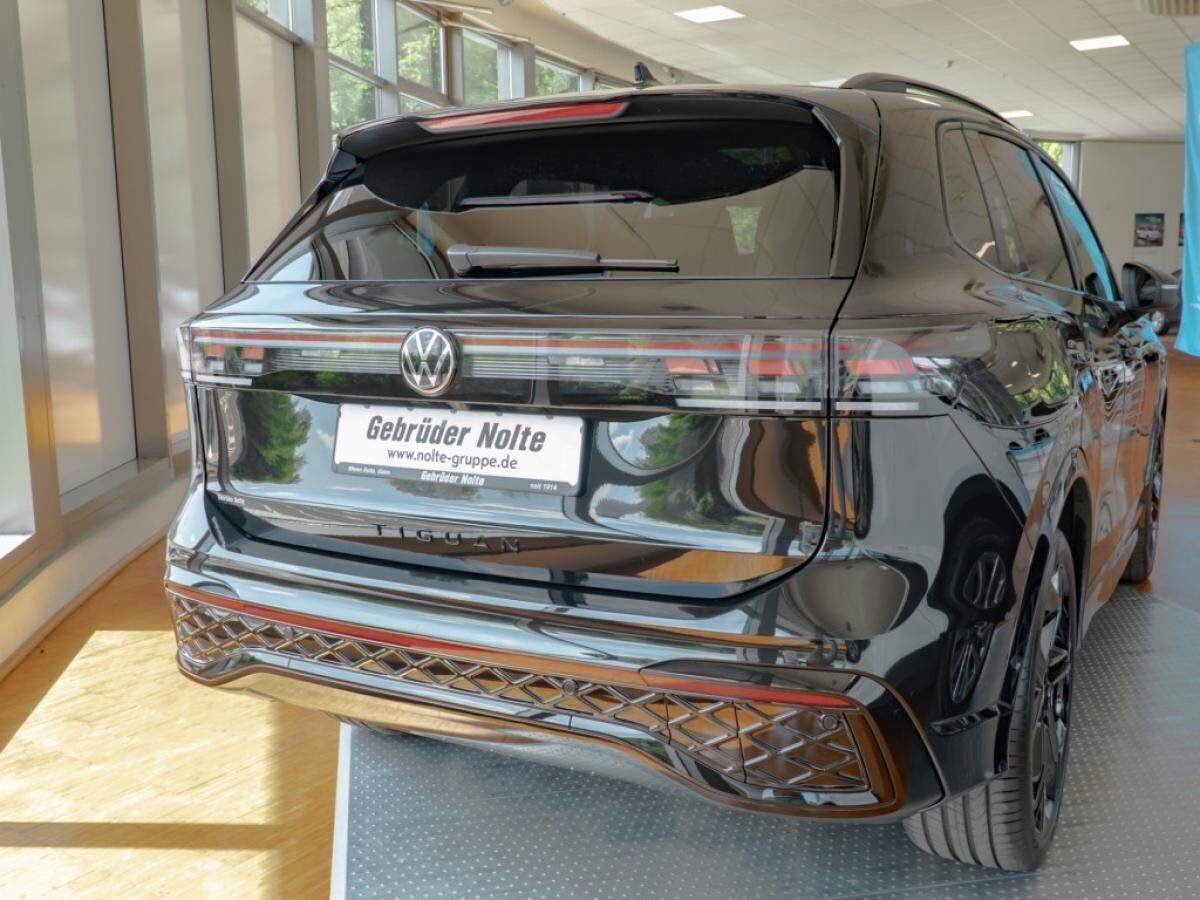 Volkswagen Tiguan R-Line 2,0 l TSI OPF 4MOTION 150 kW (204 PS) 7-Gang DSG **sofort Verfügbar!!**