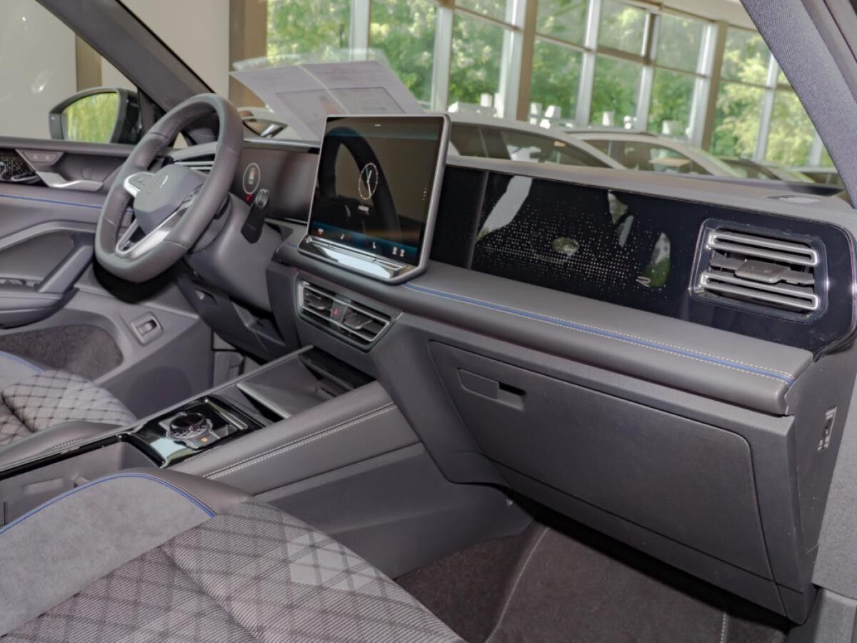 Volkswagen Tiguan R-Line 2,0 l TSI OPF 4MOTION 150 kW (204 PS) 7-Gang DSG **sofort Verfügbar!!**