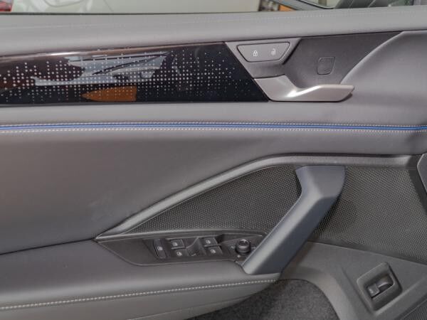 Volkswagen Tiguan R-Line 2,0 l TSI OPF 4MOTION 150 kW (204 PS) 7-Gang DSG **sofort Verfügbar!!**