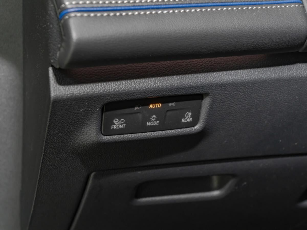 Volkswagen Tiguan R-Line 2,0 l TSI OPF 4MOTION 150 kW (204 PS) 7-Gang DSG **sofort Verfügbar!!**