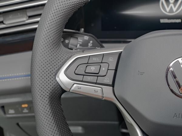 Volkswagen Tiguan R-Line 2,0 l TSI OPF 4MOTION 150 kW (204 PS) 7-Gang DSG **sofort Verfügbar!!**