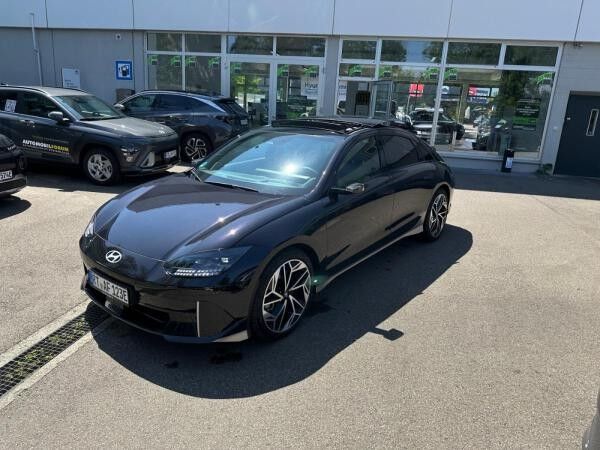 Hyundai IONIQ 6 77-kWh Uniq Elektro Vorführfahrzeug