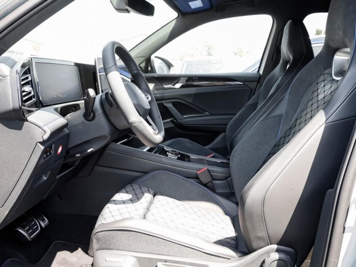 Volkswagen Tiguan "R-LINE" 1,5 l eHybrid 6-Gang-DSG MATRIX-BLACK-STYLE-AHK-WKR-LM20