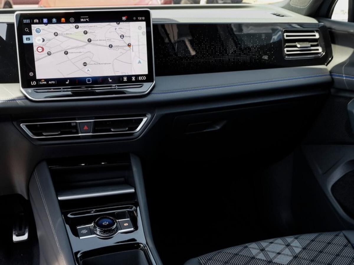 Volkswagen Tiguan "R-LINE" 1,5 l eHybrid 6-Gang-DSG MATRIX-BLACK-STYLE-AHK-WKR-LM20