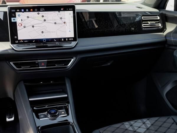Volkswagen Tiguan "R-LINE" 1,5 l eHybrid 6-Gang-DSG MATRIX-BLACK-STYLE-AHK-WKR-LM20