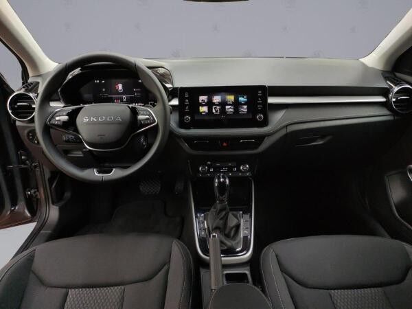 Skoda Fabia Tour 1.0 TSI DSG ACC LED DAB RFK