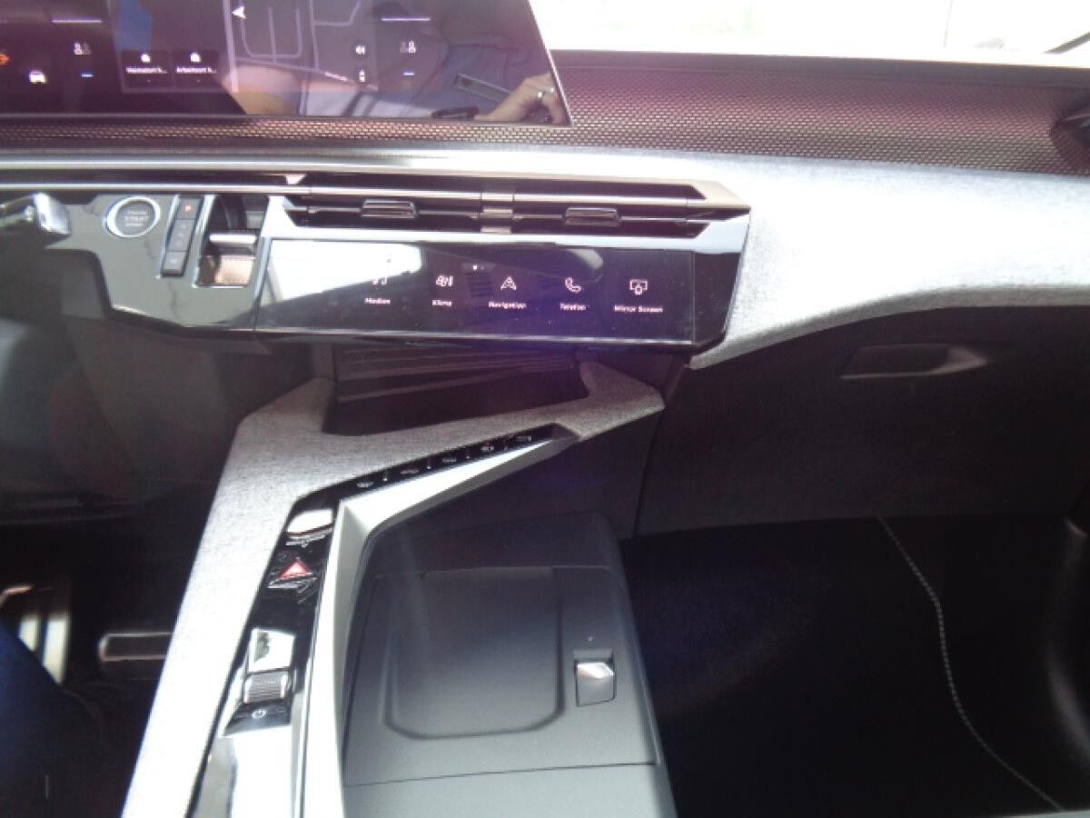 Peugeot 3008 Hybrid 145 e-DSC6 GT (K)