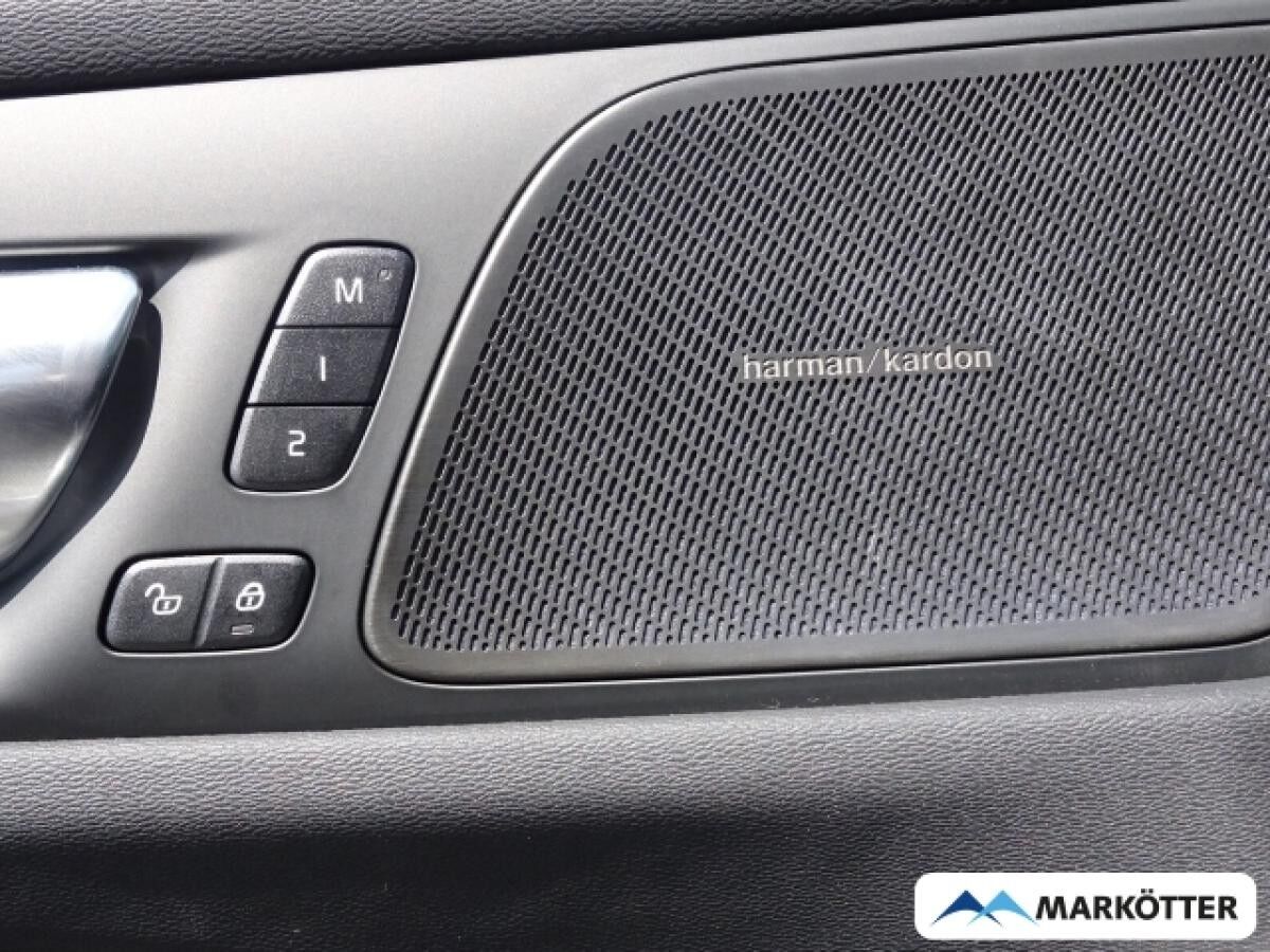 Volvo V60 T6 AWD Plus Dark Plug-In Hybrid/HUD/360°CAM