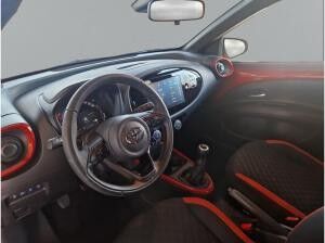 Toyota Aygo X 1,0-l-VVT-i 5-Türer Teamplayer