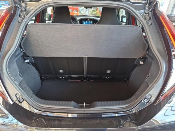 Toyota Aygo X 1,0-l-VVT-i 5-Türer Teamplayer