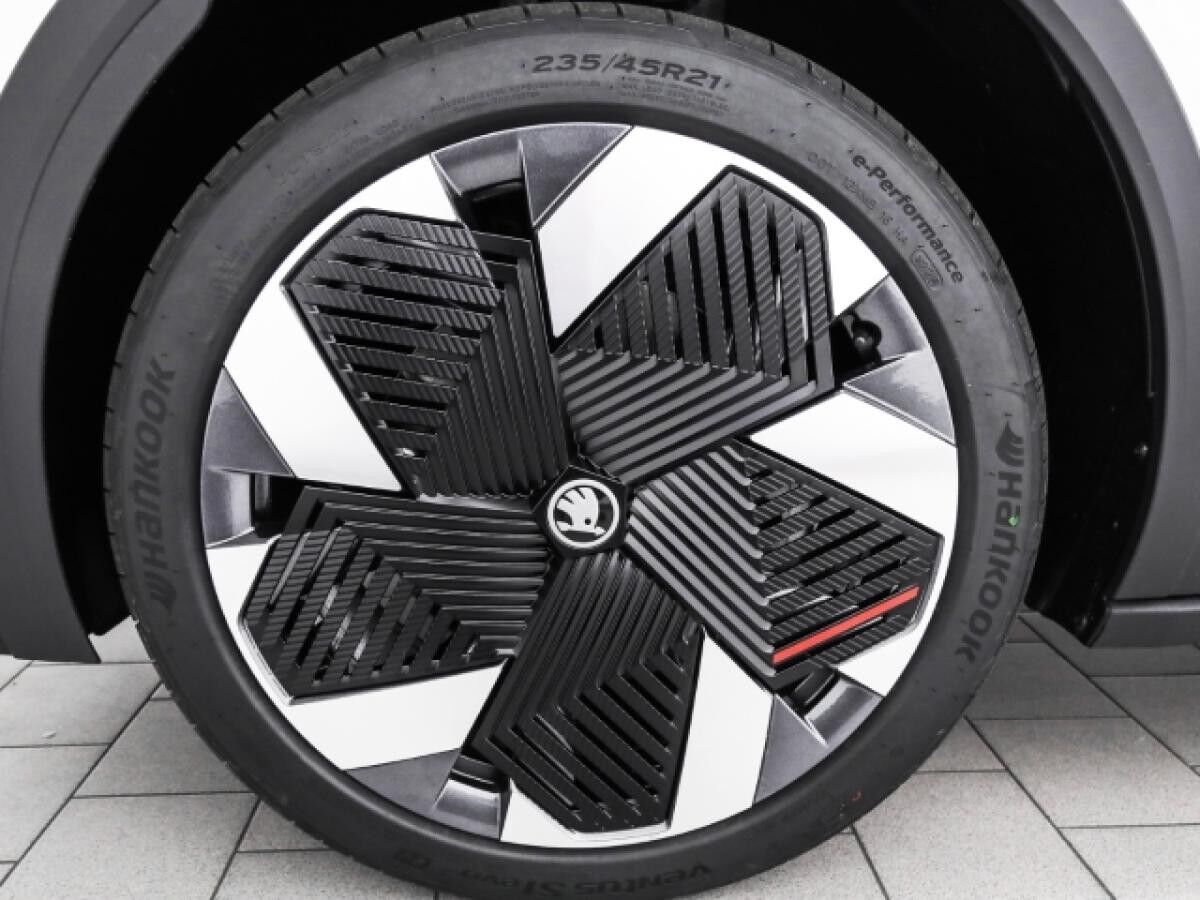 Skoda Elroq 85 First Edition AHK Maxx Wärmepumpe