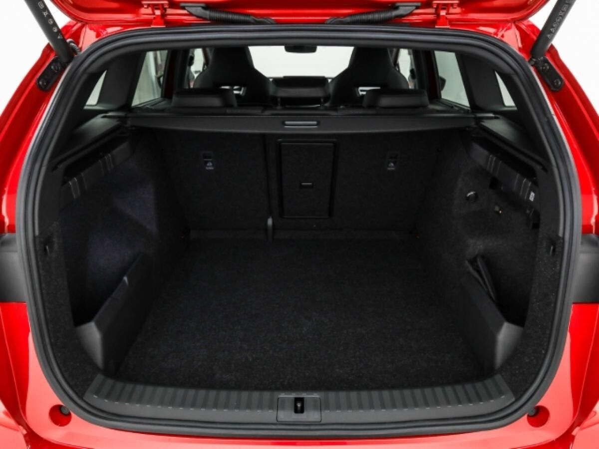 Skoda ENYAQ 60 Sportline AHK Kamera LED-Matrix pACC