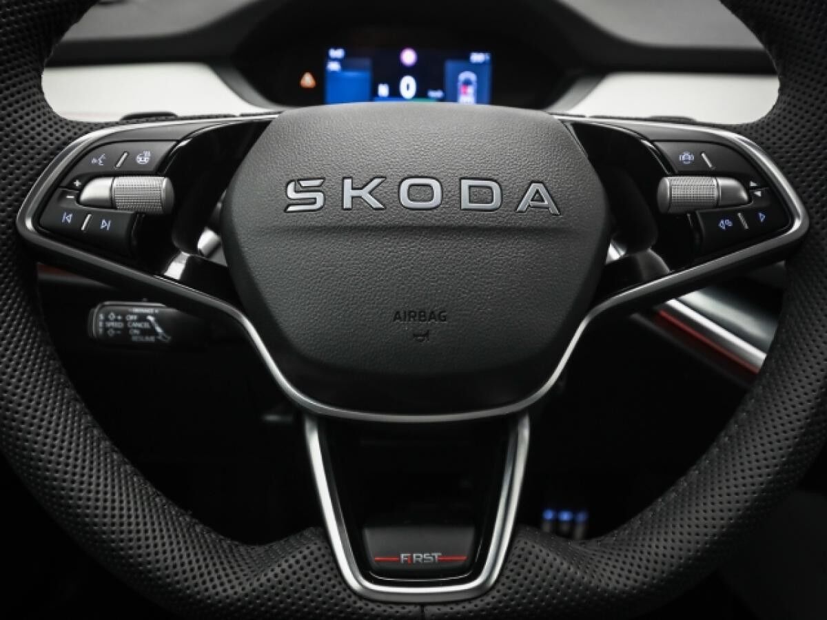 Skoda Elroq 85 First Edition AHK Maxx Wärmepumpe