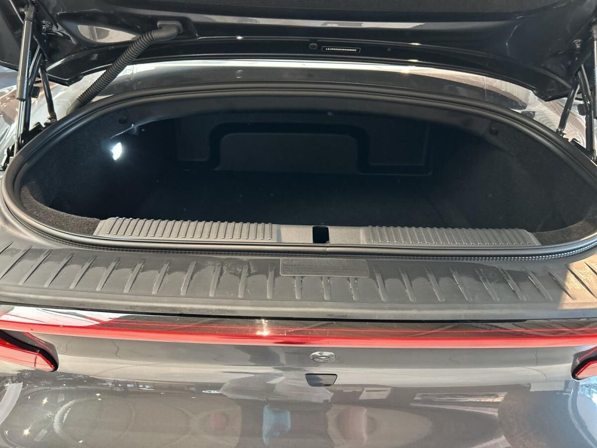 MG Cyberster 77kWh RWD