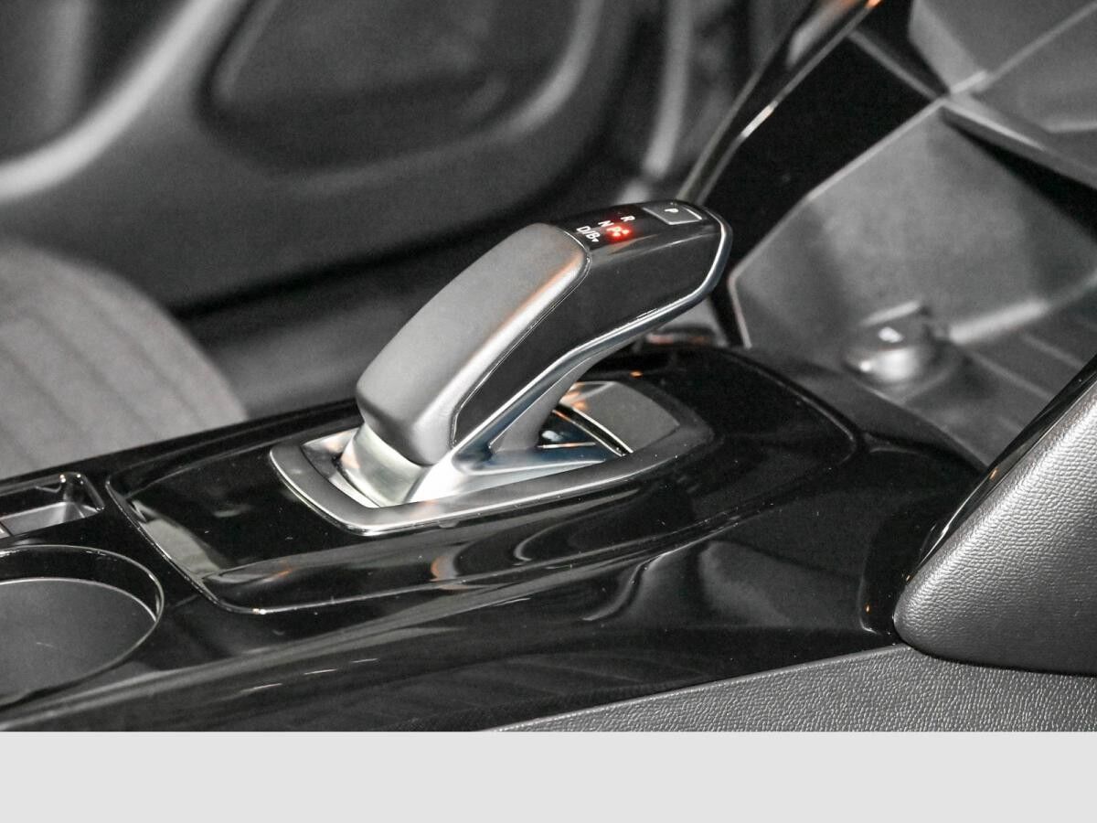 Peugeot 2008 Active Elektromotor 136 Navi Klima "sofort Verfügbar"