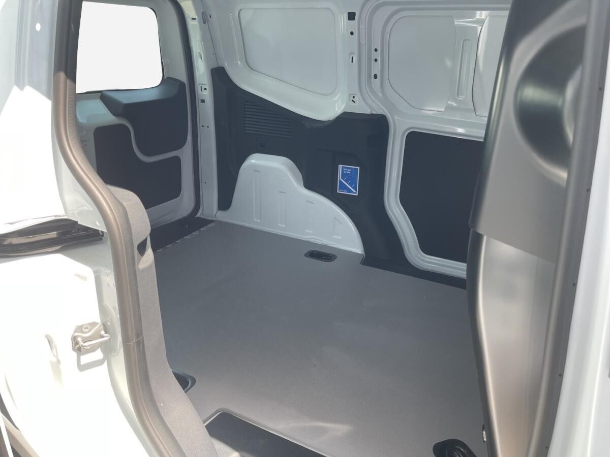 Ford Transit Courier BEV Trend WiPa
