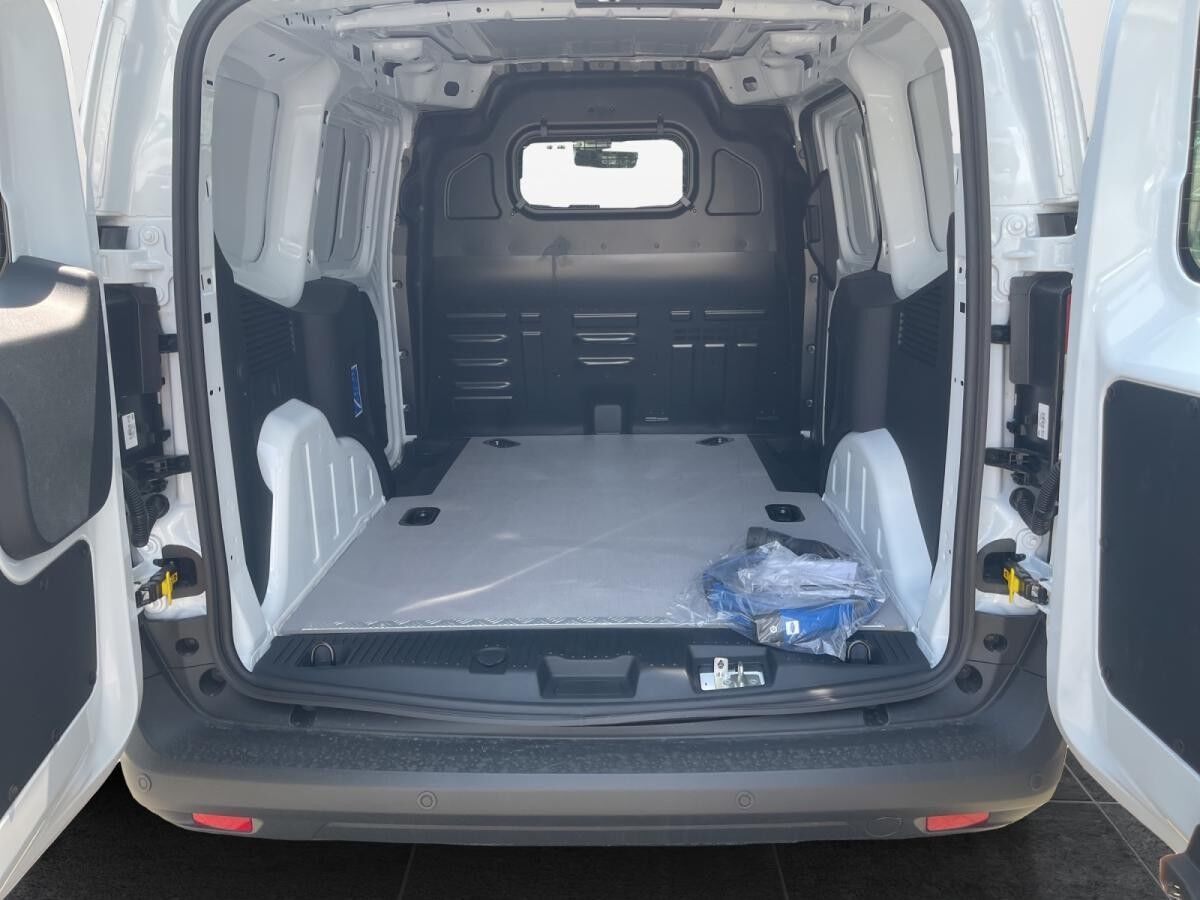 Ford Transit Courier BEV Trend WiPa