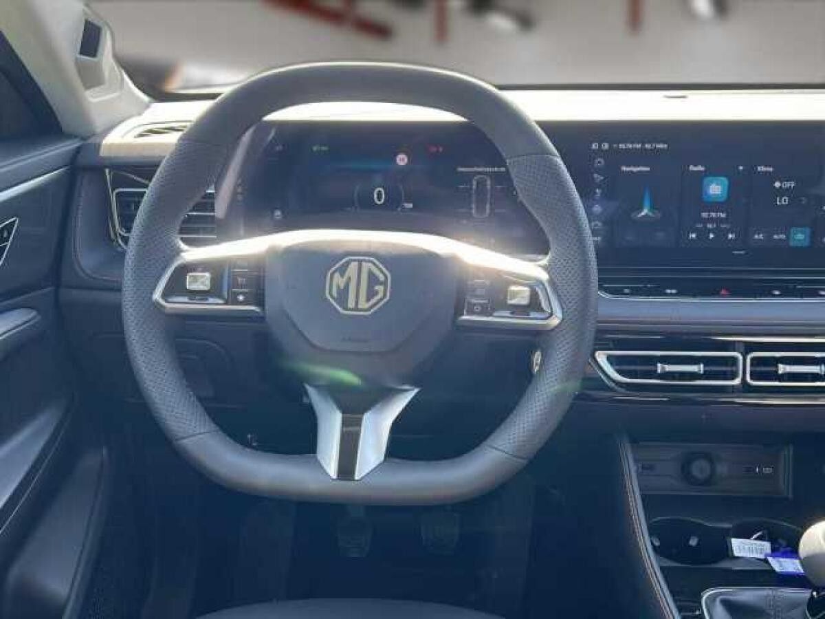 MG HS Luxury +360°+Sitzheizung +7Jahre Garantie