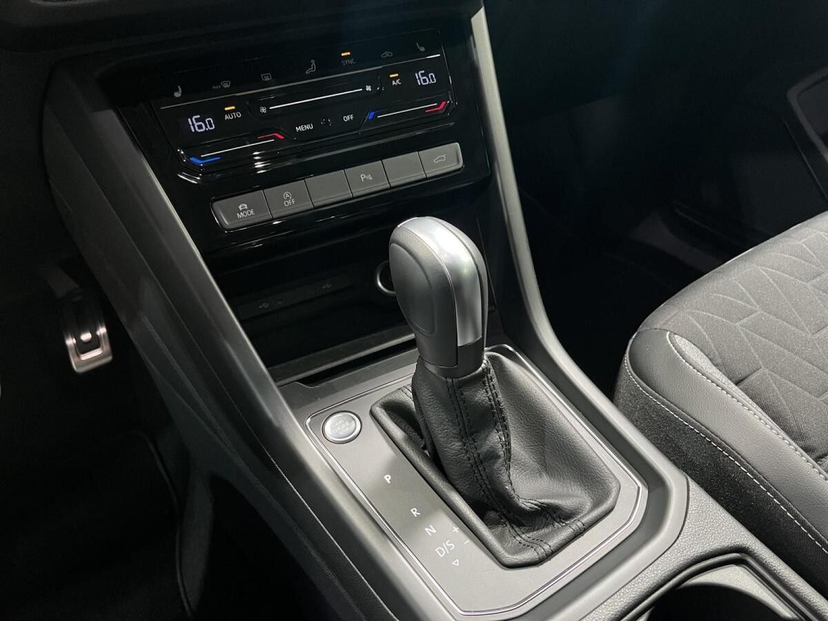 Volkswagen Touran GOAL 2,0l TDI*ACC*NAV*AHK*LED*CAM*7Sitze