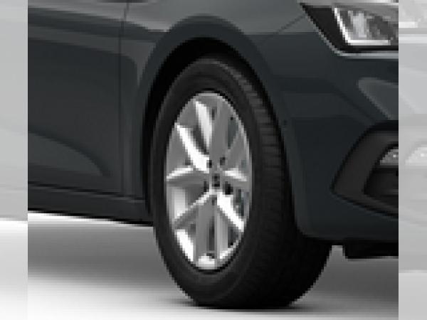 Seat Leon 1.5 eTSI DSG ROAD EDITION+LED+NAVI+SHZ+PDC+