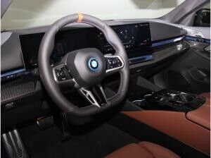 BMW i5 M60 XDrive Touring M Sportpaket Pro Innovation uvm.