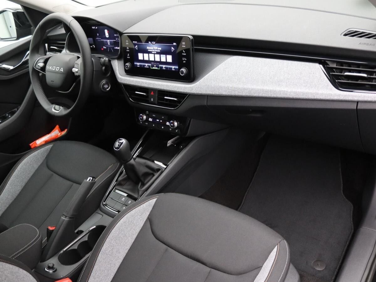 Skoda Kamiq Tour 1.0 TSI / SmartLink, LED, PDC, DAB